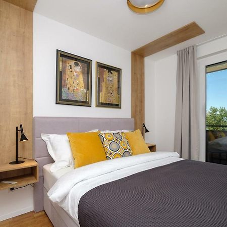 Studio Apartman Krila Wings- Parking In Garage Загреб Екстериор снимка