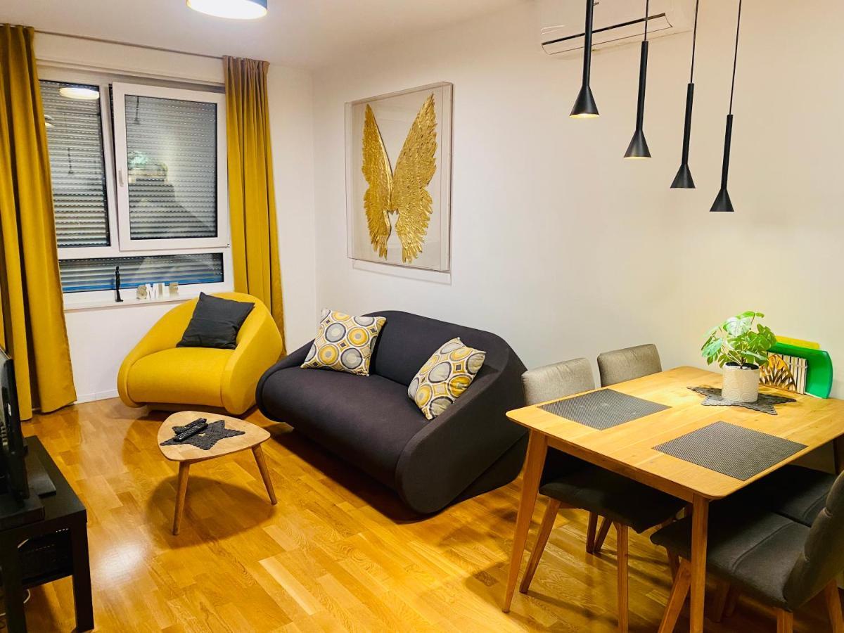 Studio Apartman Krila Wings- Parking In Garage Загреб Екстериор снимка