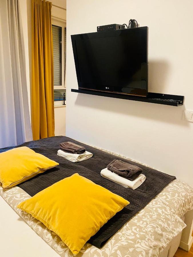 Studio Apartman Krila Wings- Parking In Garage Загреб Екстериор снимка