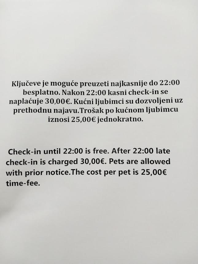 Studio Apartman Krila Wings- Parking In Garage Загреб Екстериор снимка