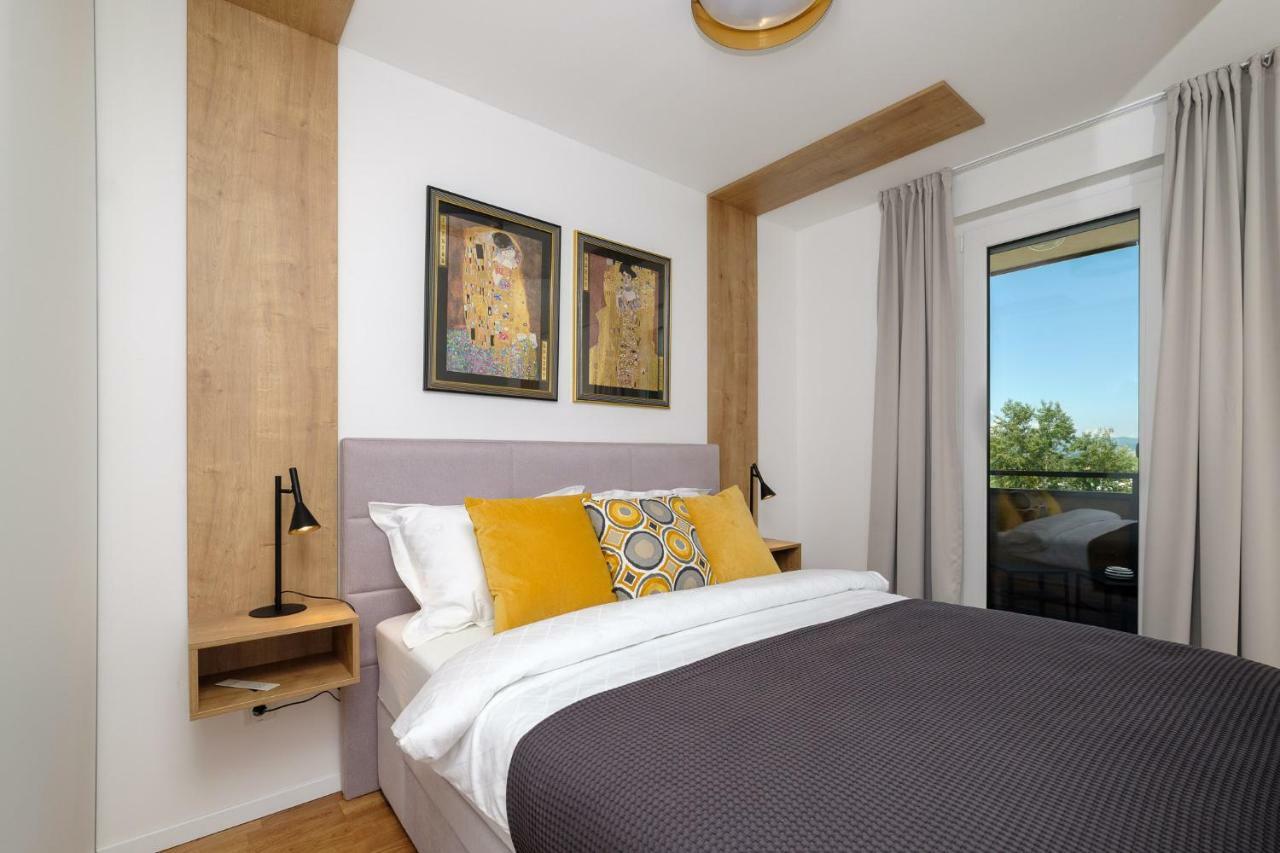 Studio Apartman Krila Wings- Parking In Garage Загреб Екстериор снимка