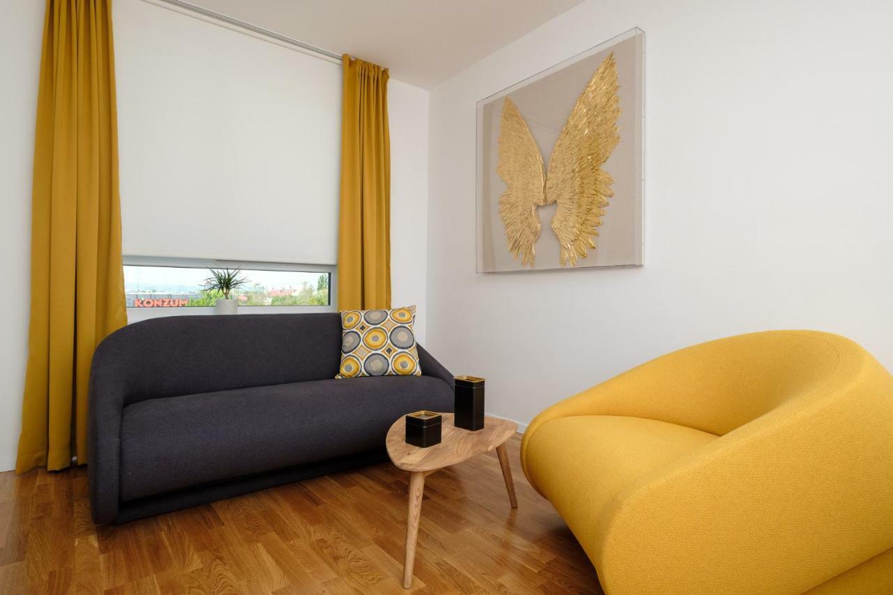 Studio Apartman Krila Wings- Parking In Garage Загреб Екстериор снимка