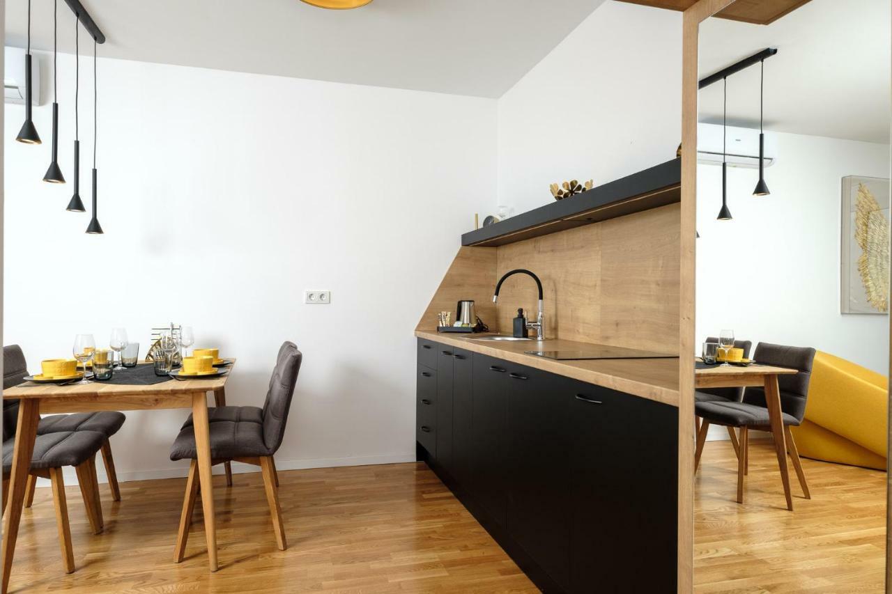 Studio Apartman Krila Wings- Parking In Garage Загреб Екстериор снимка
